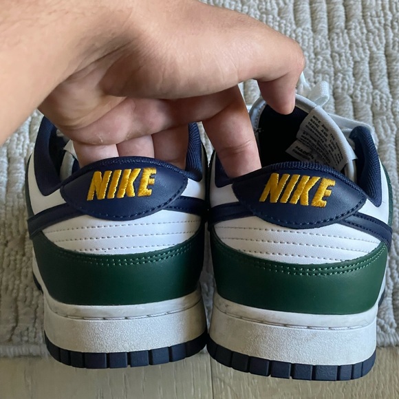 Nike men green blue and white low dunks - Picture 5 of 7